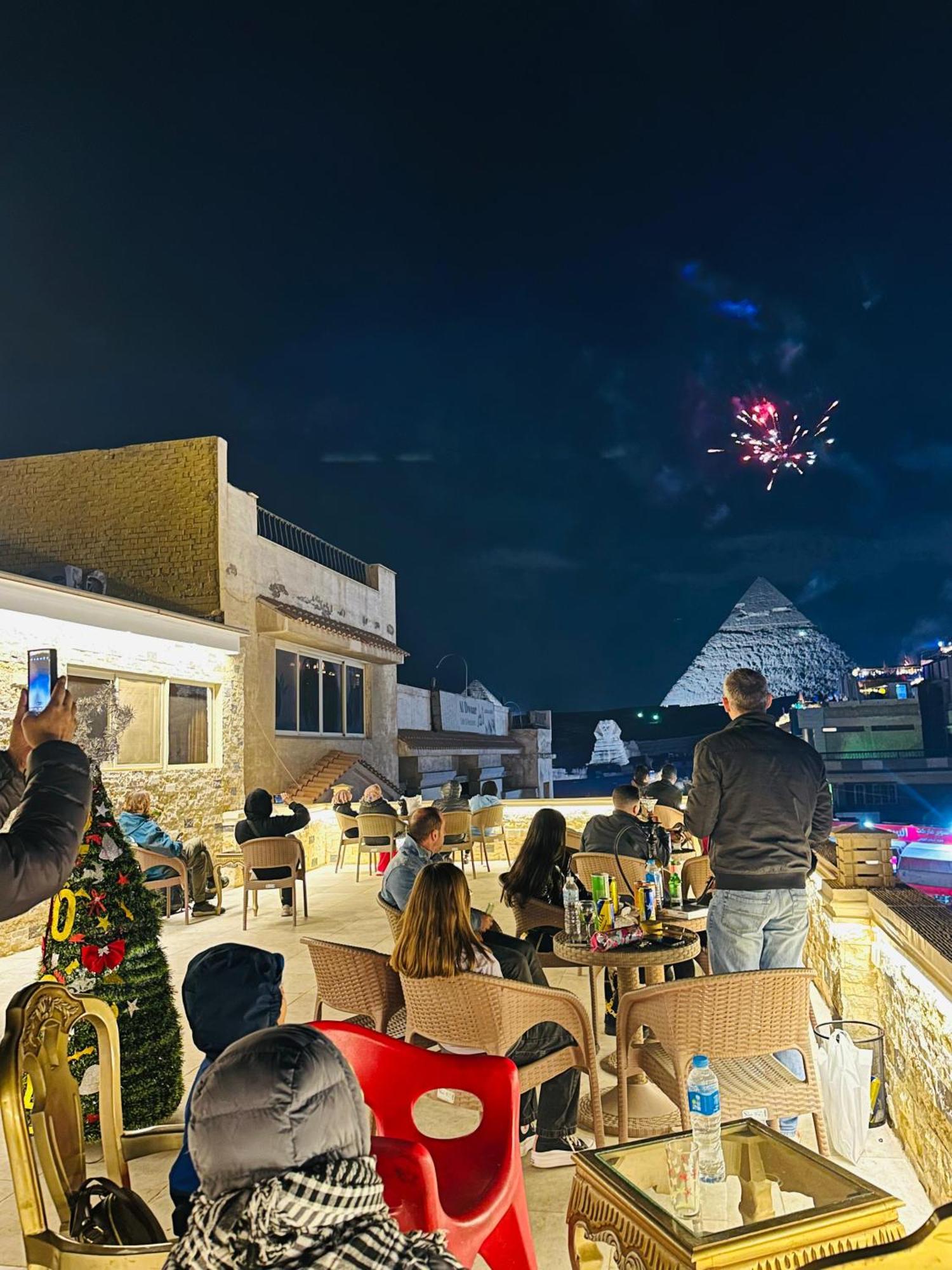 King Ali Pyramids View Inn Kafret el-Gabal Buitenkant foto